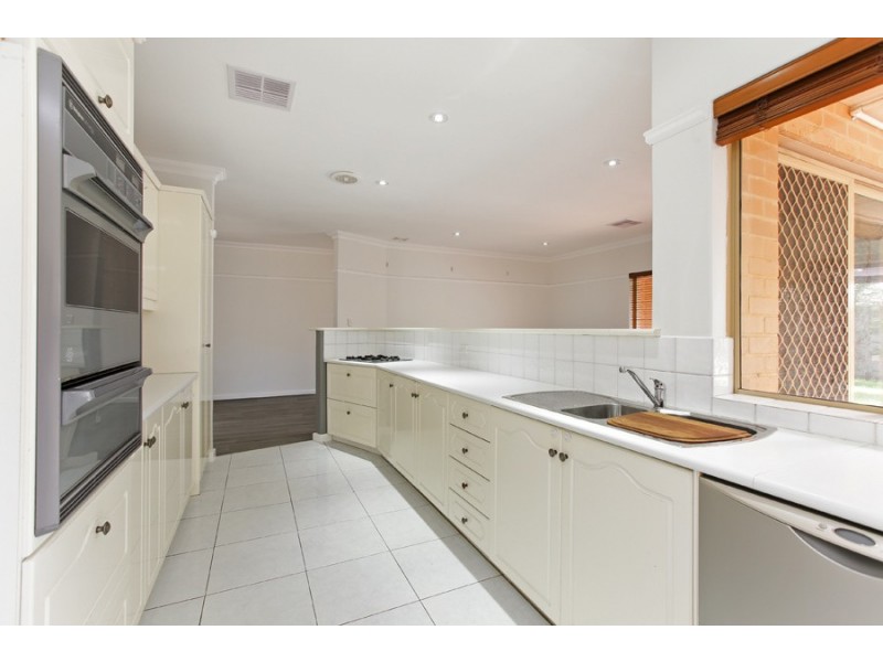 35 Mitchell St, Bentley WA 6102