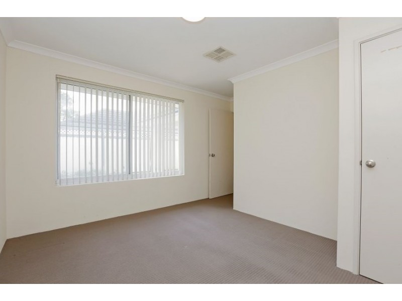 13B Garvey St, Cloverdale WA 6105