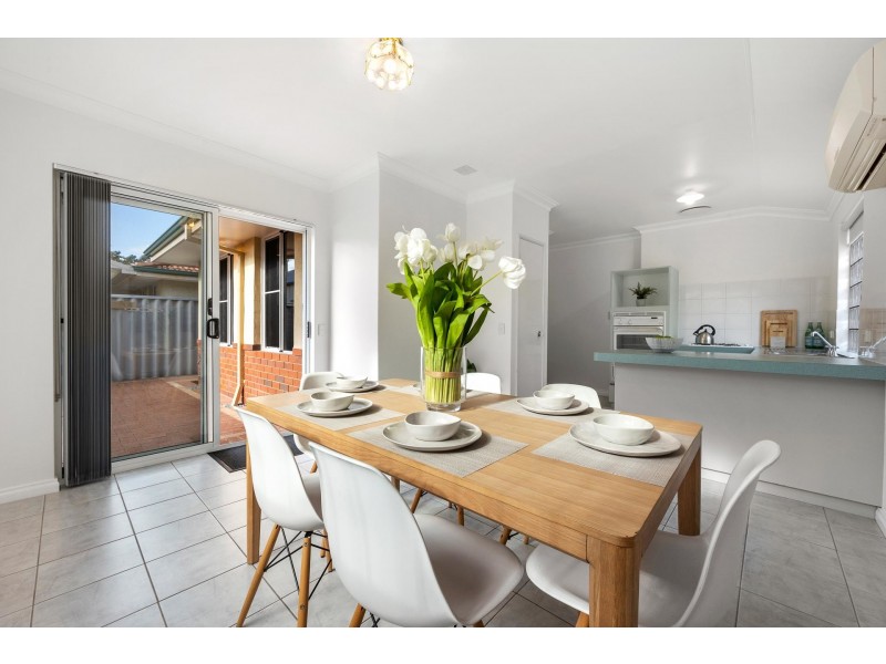 42 Second Av, Victoria Park WA 6100