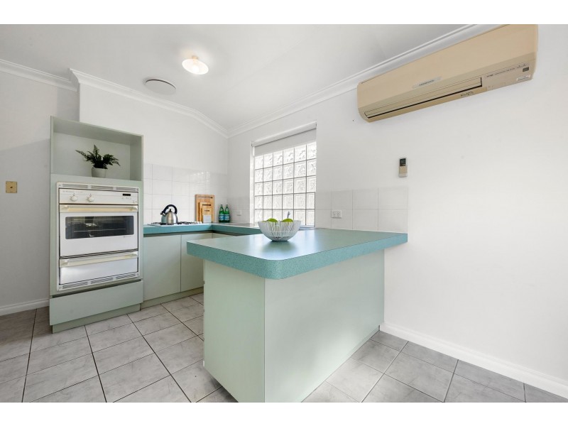 42 Second Av, Victoria Park WA 6100