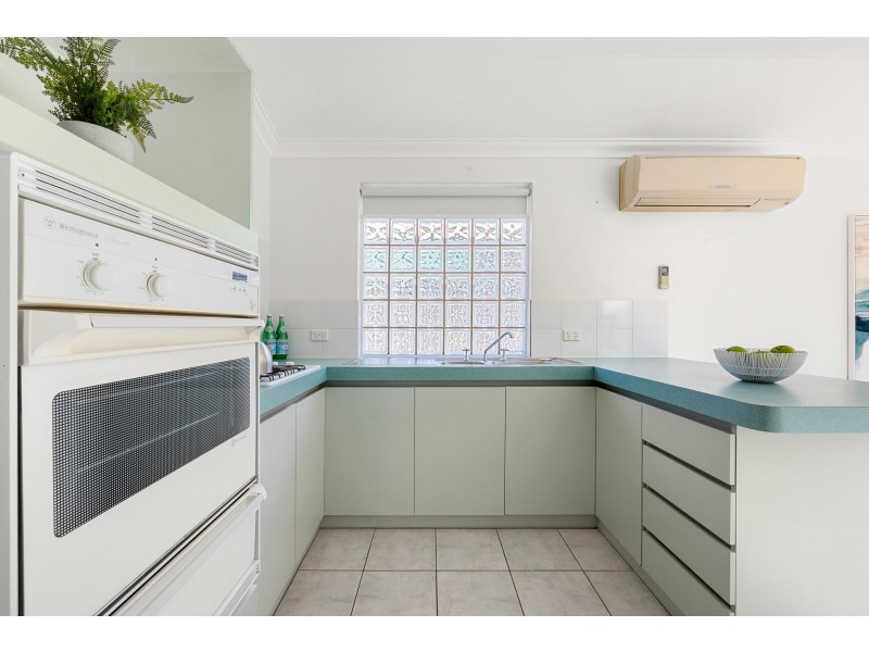 42 Second Av, Victoria Park WA 6100