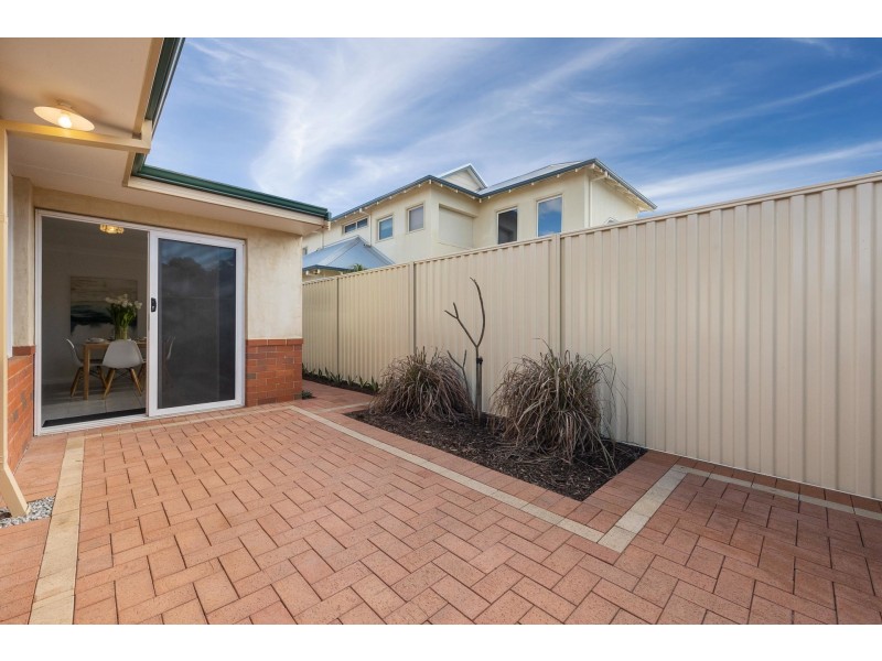 42 Second Av, Victoria Park WA 6100