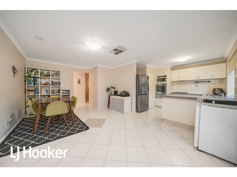 2/42 Corbel Street, Shelley WA 6148