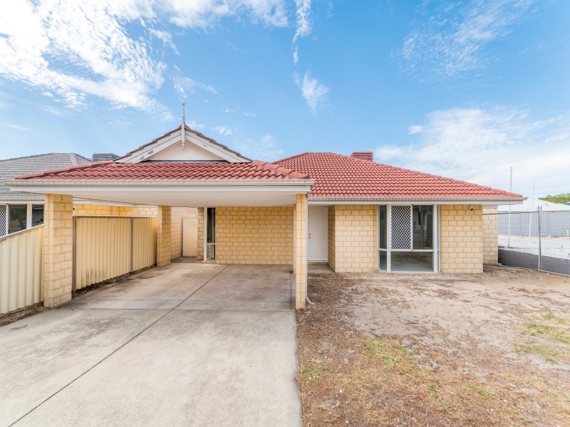 5 Mcintosh St, Queens Park WA 6107