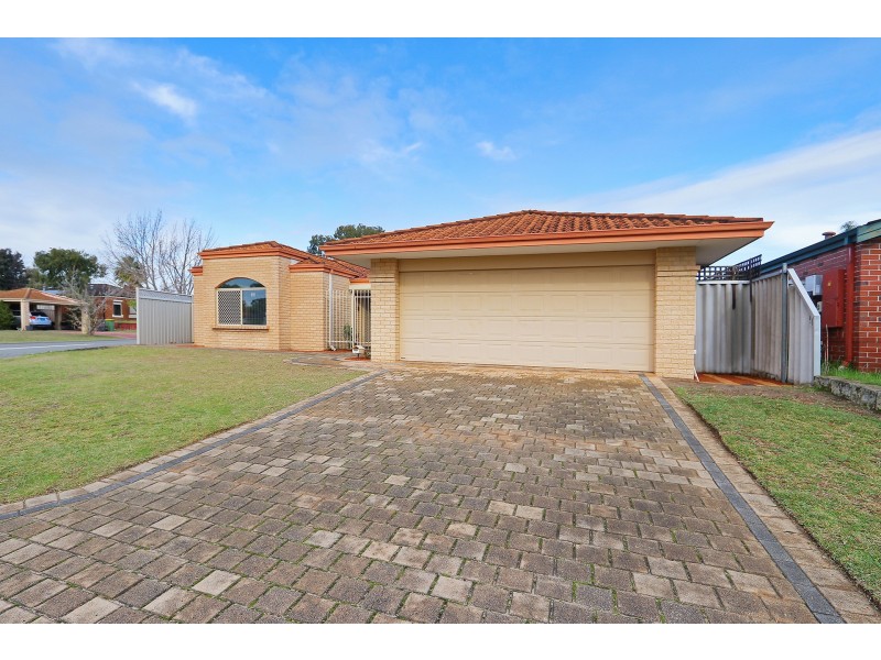 2 Griffin Cl, Langford WA 6147