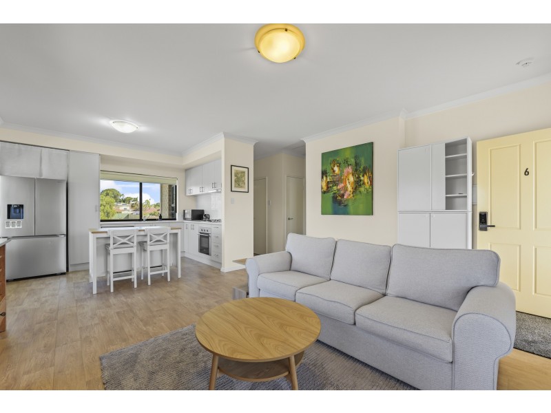 Unit 6/88 Moreing St, Redcliffe WA 6104