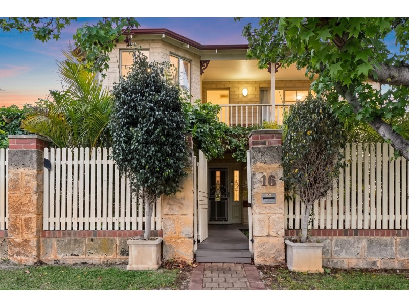 16 Tidewater Way, Ascot WA 6104