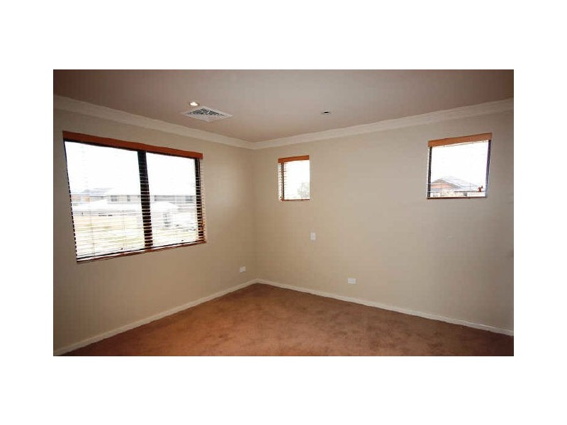 10 Como Way, Stirling WA 6021