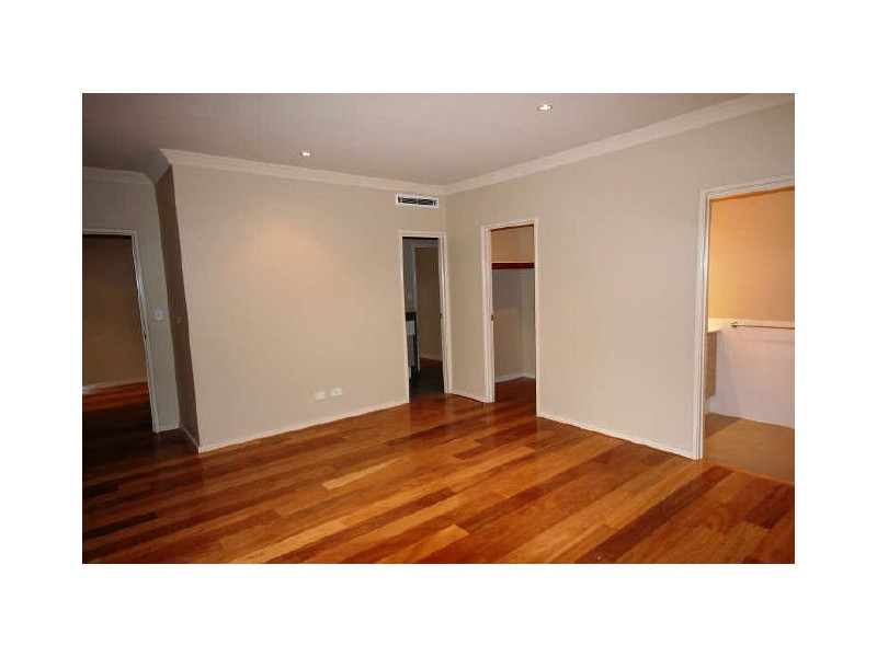 10 Como Way, Stirling WA 6021