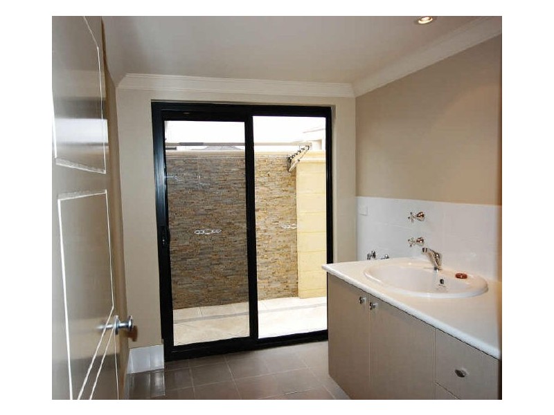 10 Como Way, Stirling WA 6021