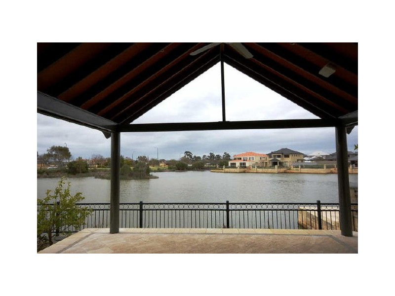 10 Como Way, Stirling WA 6021