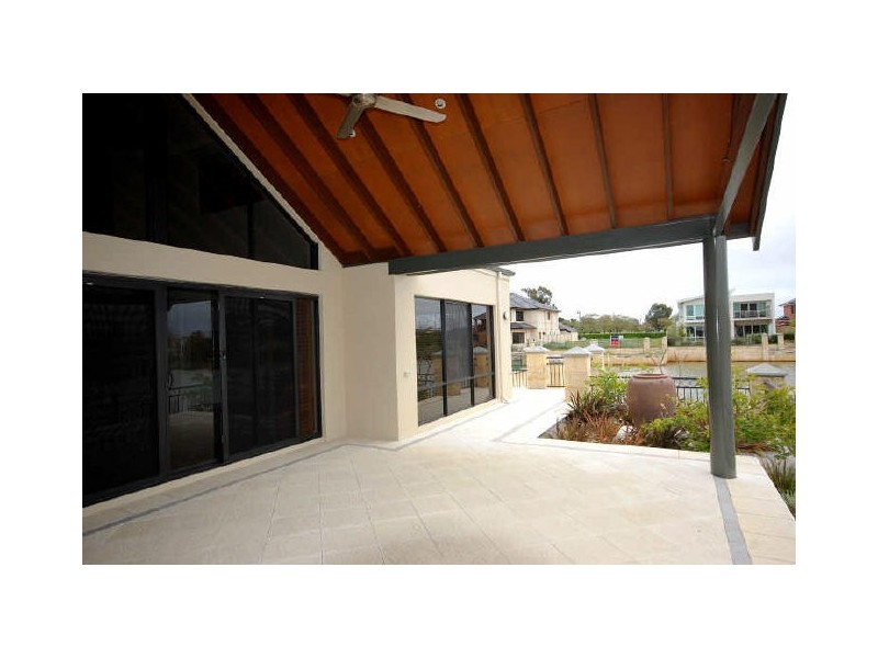 10 Como Way, Stirling WA 6021