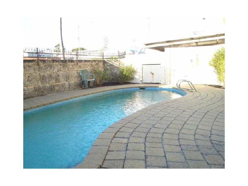 2/237 Cambridge Street, Wembley WA 6014