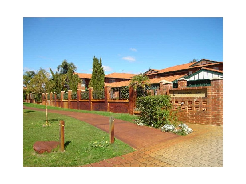 15/1 Moondine Drive, Wembley WA 6014