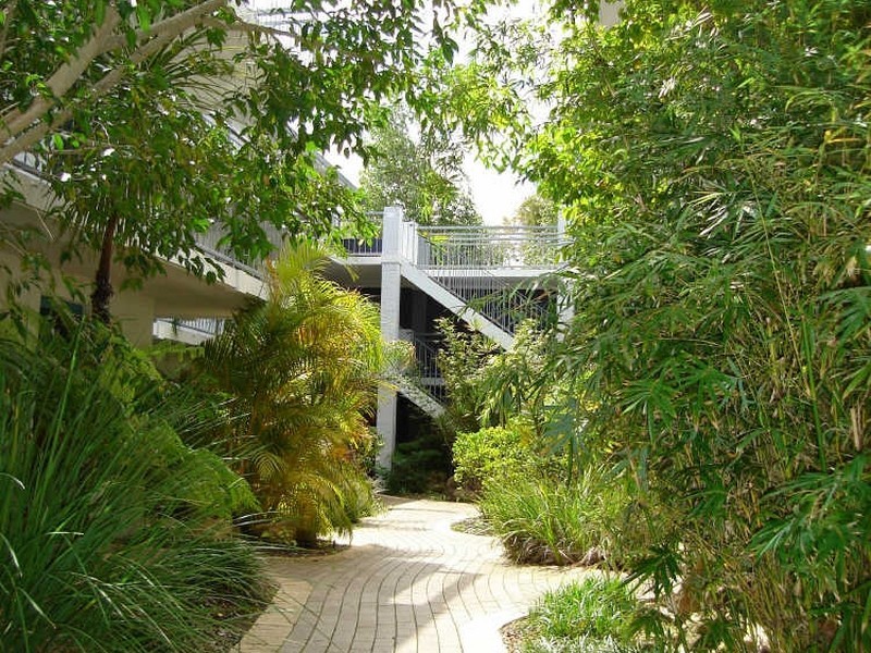 Pelican 16/125 Herdsman Parade, Wembley WA 6014