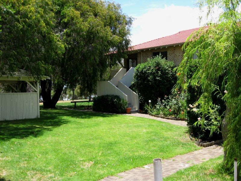 16/7 Waterway Court, Churchlands WA 6018