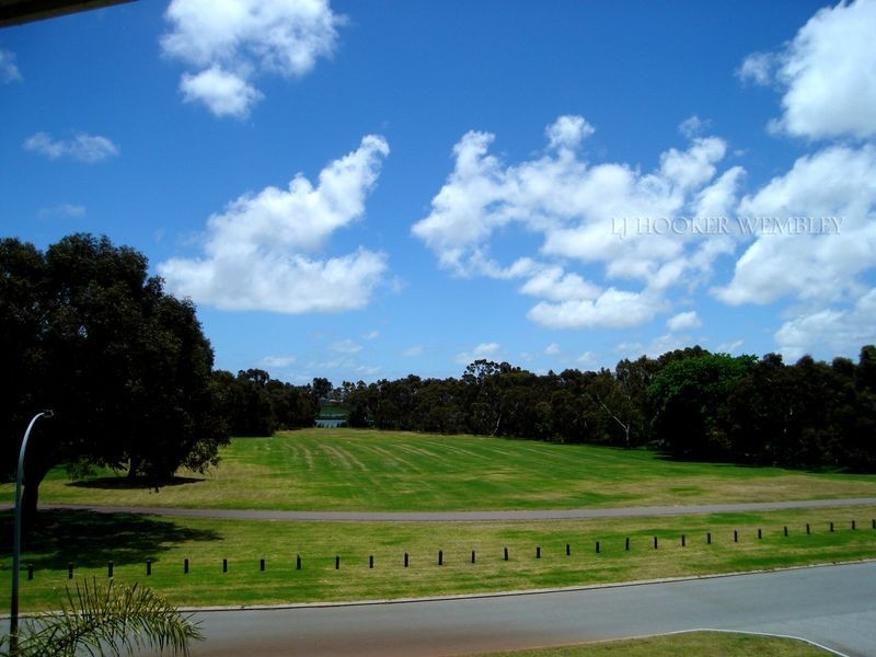 10/115 Herdsman Parade, Wembley WA 6014