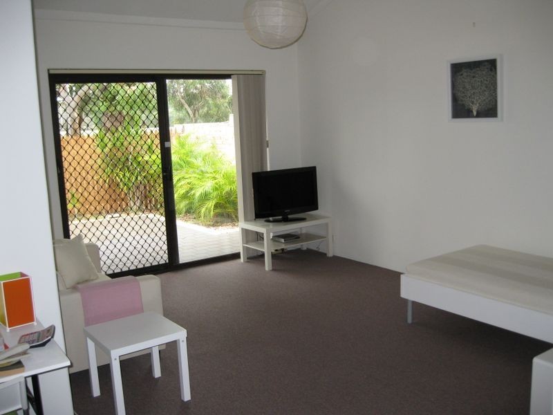 30/9 Brentham Street, Leederville WA 6007