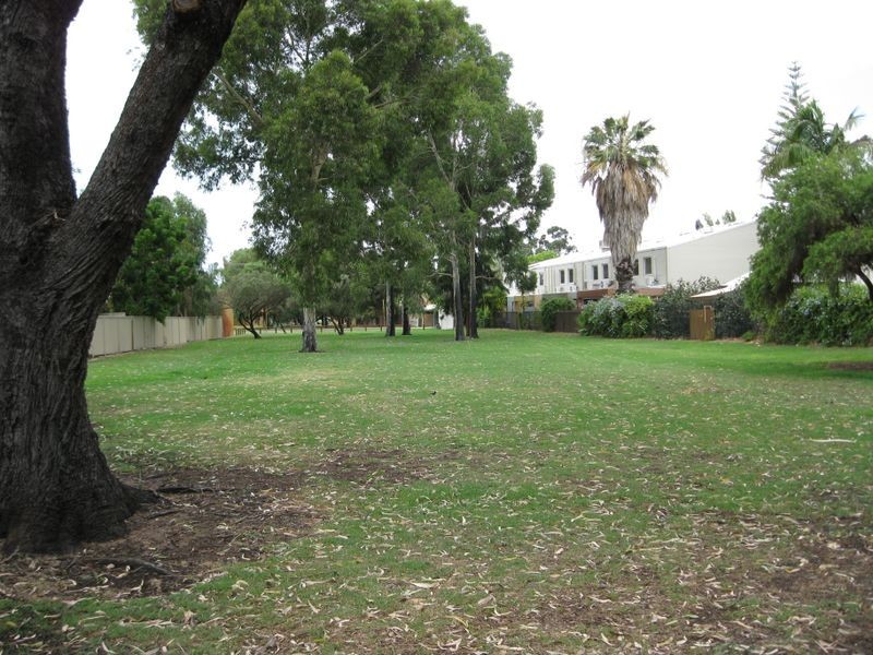 30/9 Brentham Street, Leederville WA 6007