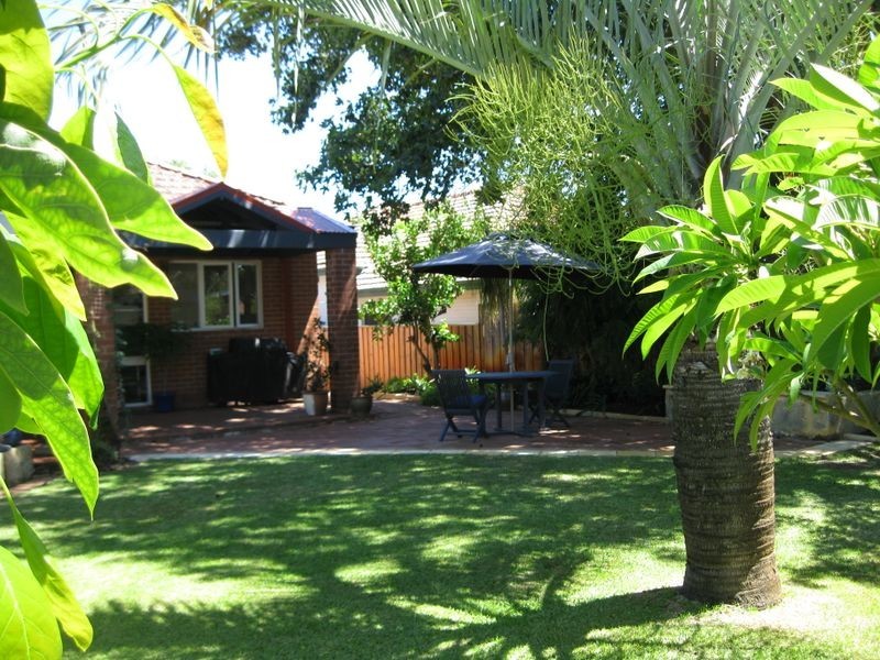 102 Mckenzie Street, Wembley WA 6014