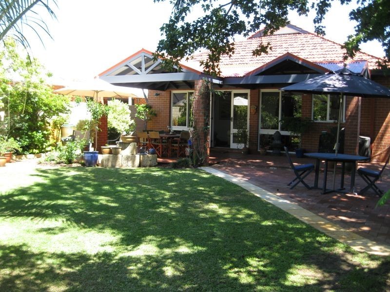 102 Mckenzie Street, Wembley WA 6014