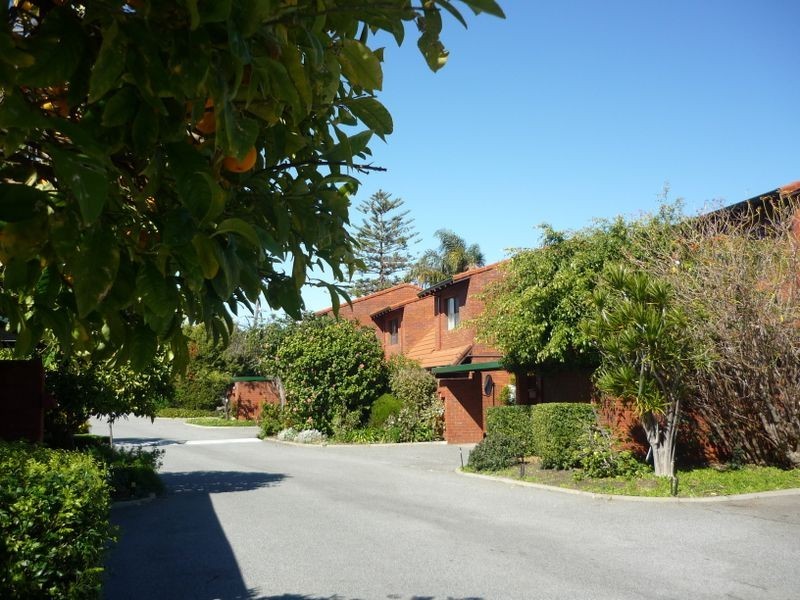 9 Telopea Lane, Wembley WA 6014