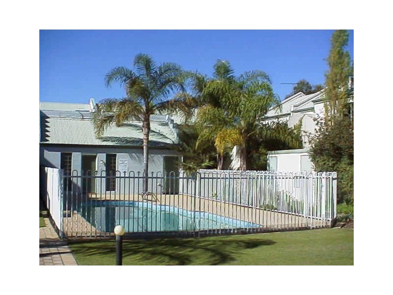 5/4 Waterway Court, Churchlands WA 6018