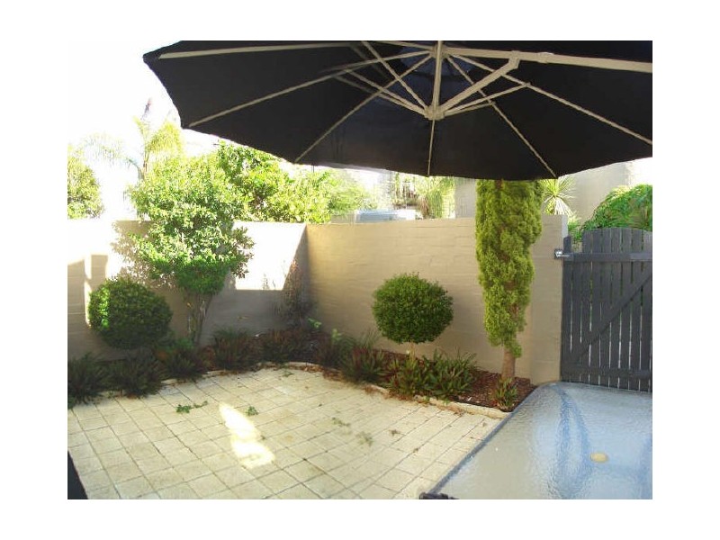 5/4 Waterway Court, Churchlands WA 6018