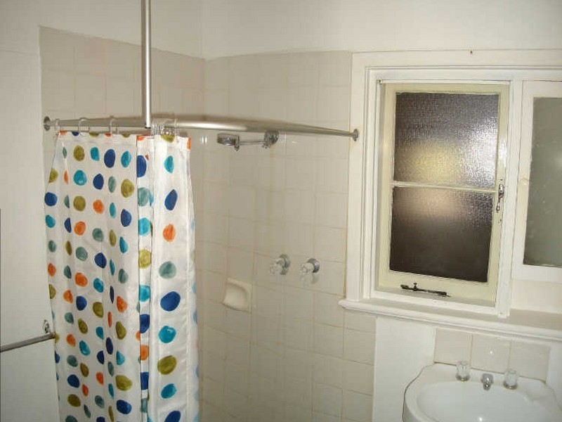 9 Rawlins Street, Glendalough WA 6016