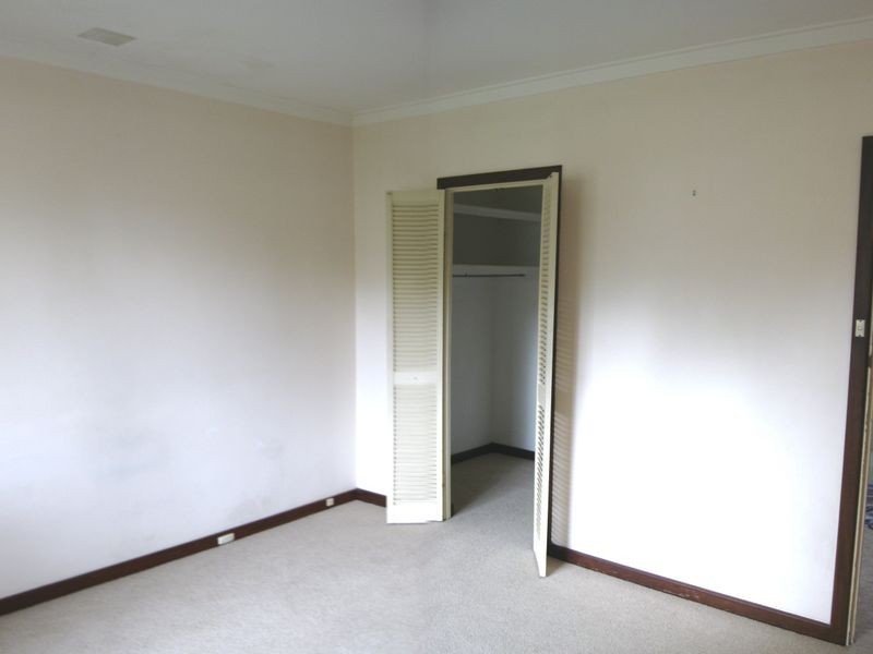 17 Roberta Street, Daglish WA 6008