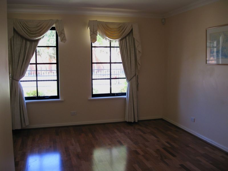 20 Quintilian St, Mount Claremont WA 6010