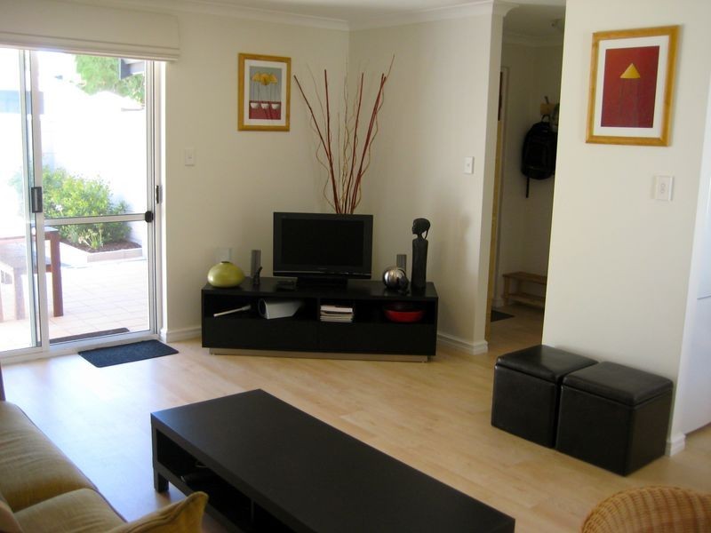 1/96 Green Street, Joondanna WA 6060