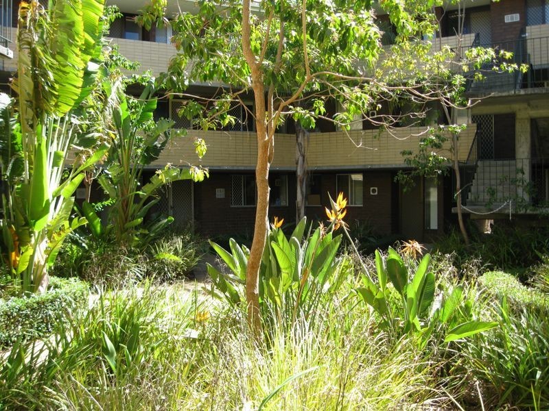 E9/47 Herdsman Parade, Wembley WA 6014