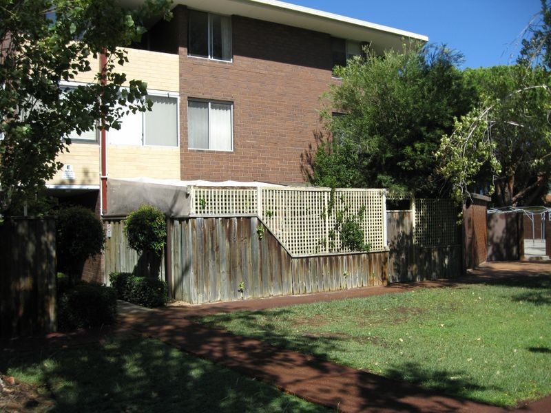 E9/47 Herdsman Parade, Wembley WA 6014