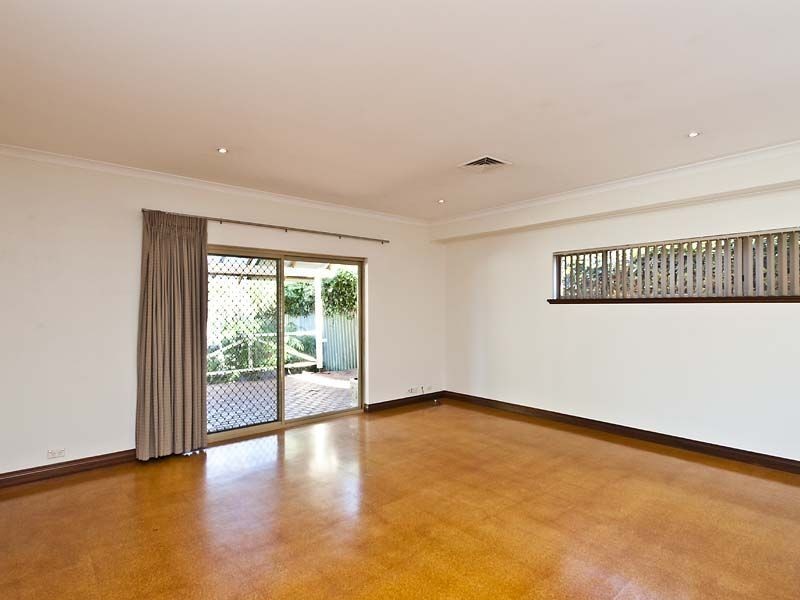 27 Essex Street, Wembley WA 6014