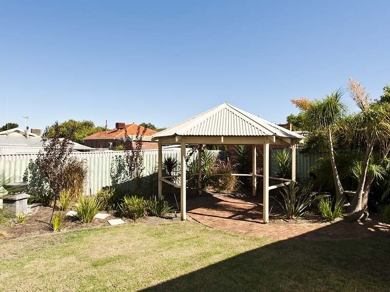 27 Essex Street, Wembley WA 6014