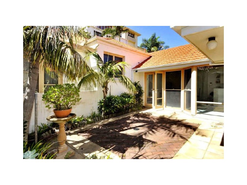 85 Brompton Rd, Kensington NSW 2033