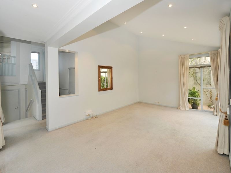 89 Brompton Road, Kensington NSW 2033