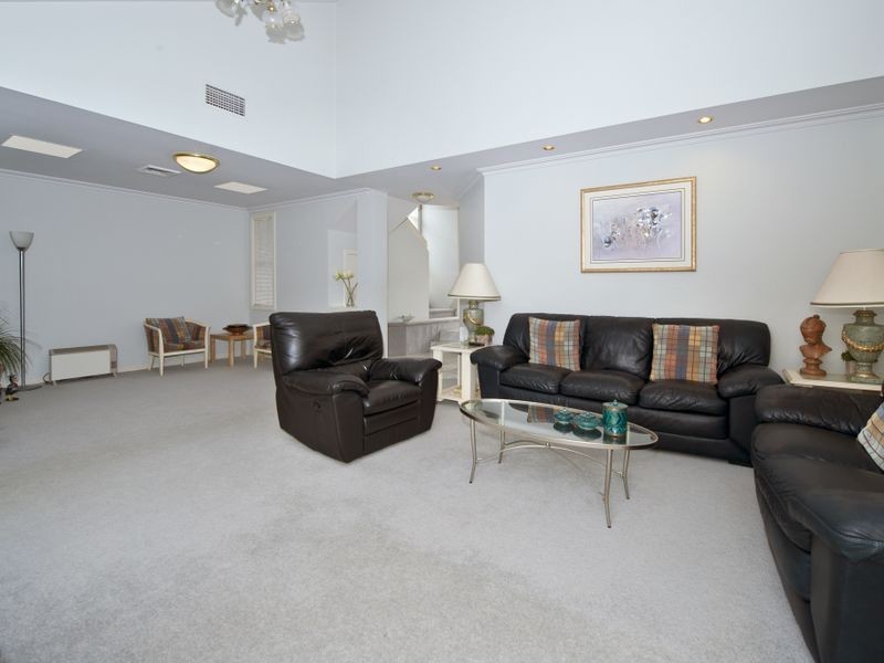 66 Brompton Road, Kensington NSW 2033