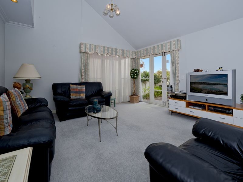 66 Brompton Road, Kensington NSW 2033