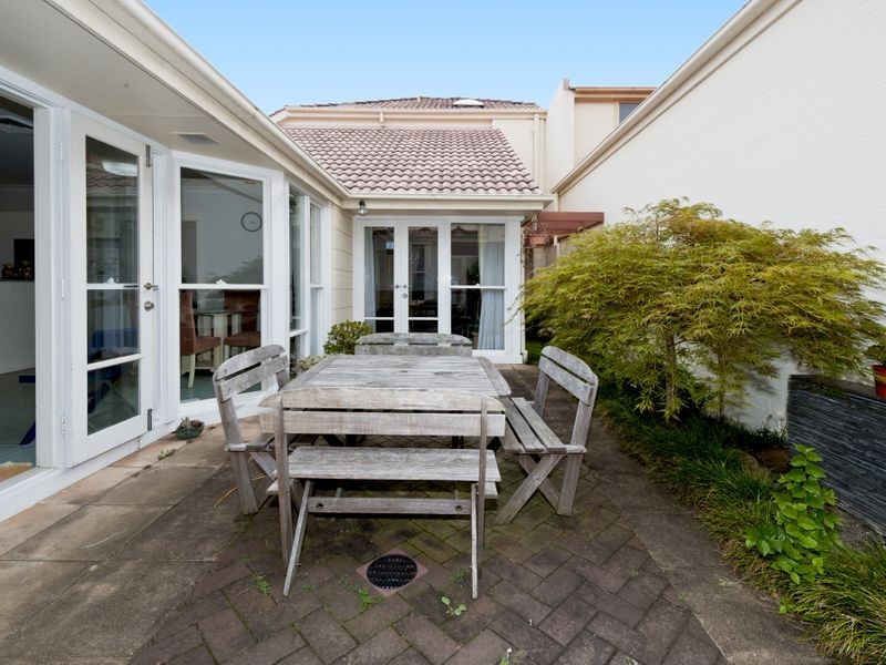 66 Brompton Road, Kensington NSW 2033