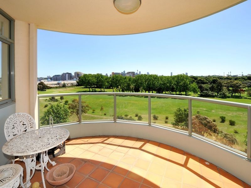 801/97 Brompton Road, Kensington NSW 2033