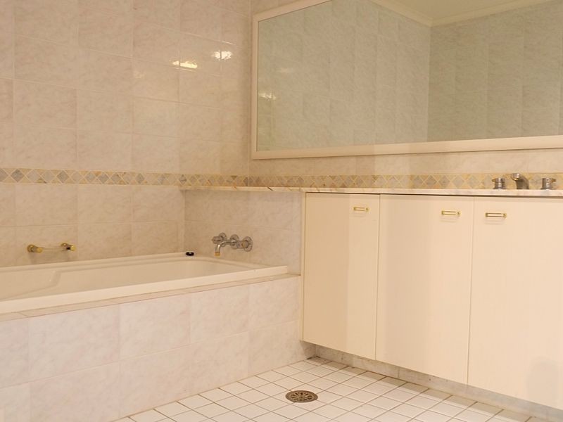 87 Brompton Road, Kensington NSW 2033