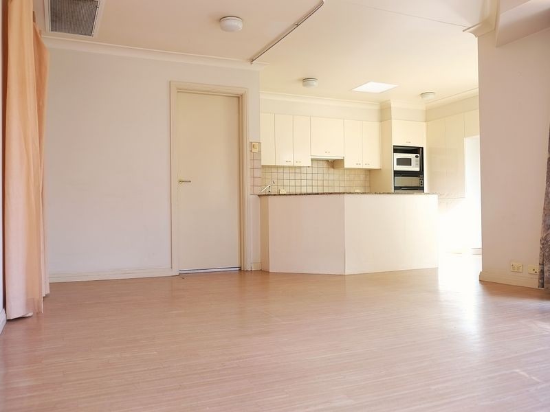 87 Brompton Road, Kensington NSW 2033