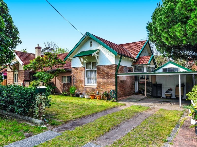 12 Endeavour road, Daceyville NSW 2032