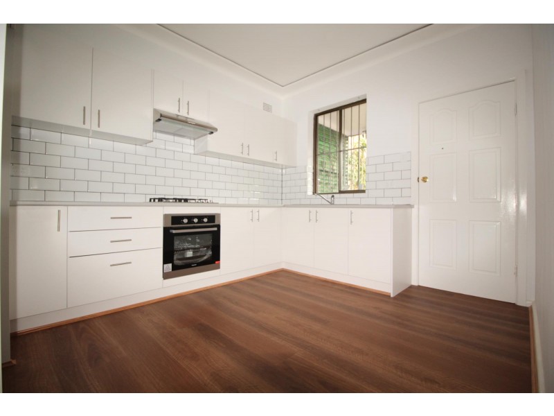 11 Meridian Street, Eastlakes NSW 2018