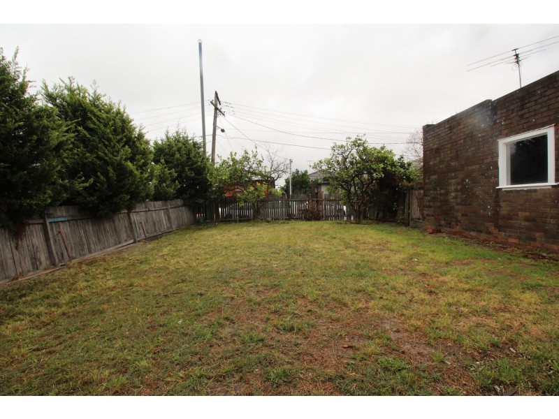 11 Meridian Street, Eastlakes NSW 2018