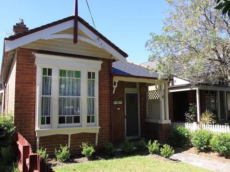 16 Grosvenor, Kensington NSW 2033