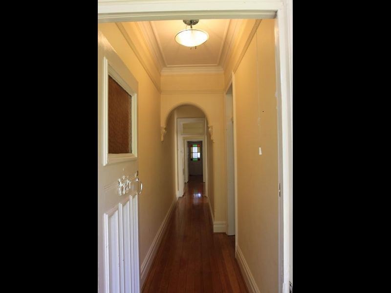 16 Grosvenor, Kensington NSW 2033