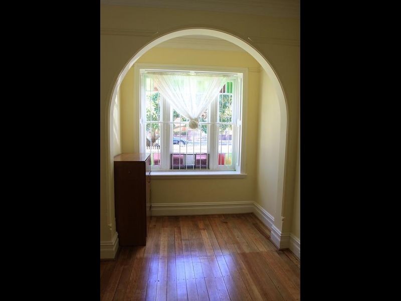 16 Grosvenor, Kensington NSW 2033